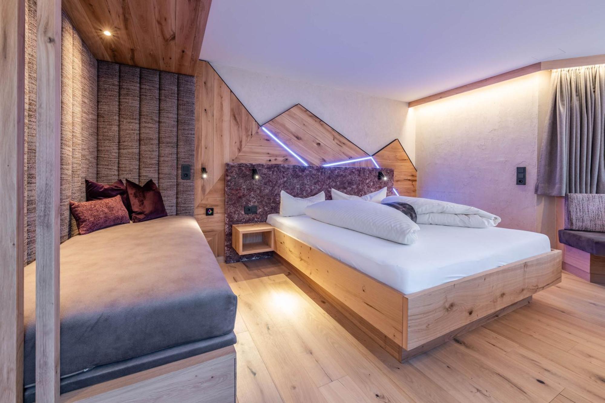 Rose Hotel 4*